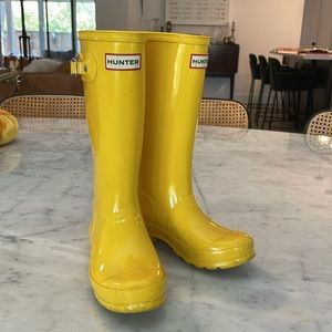 Hunter rain boots Girls Size 1 Shiny Yellow